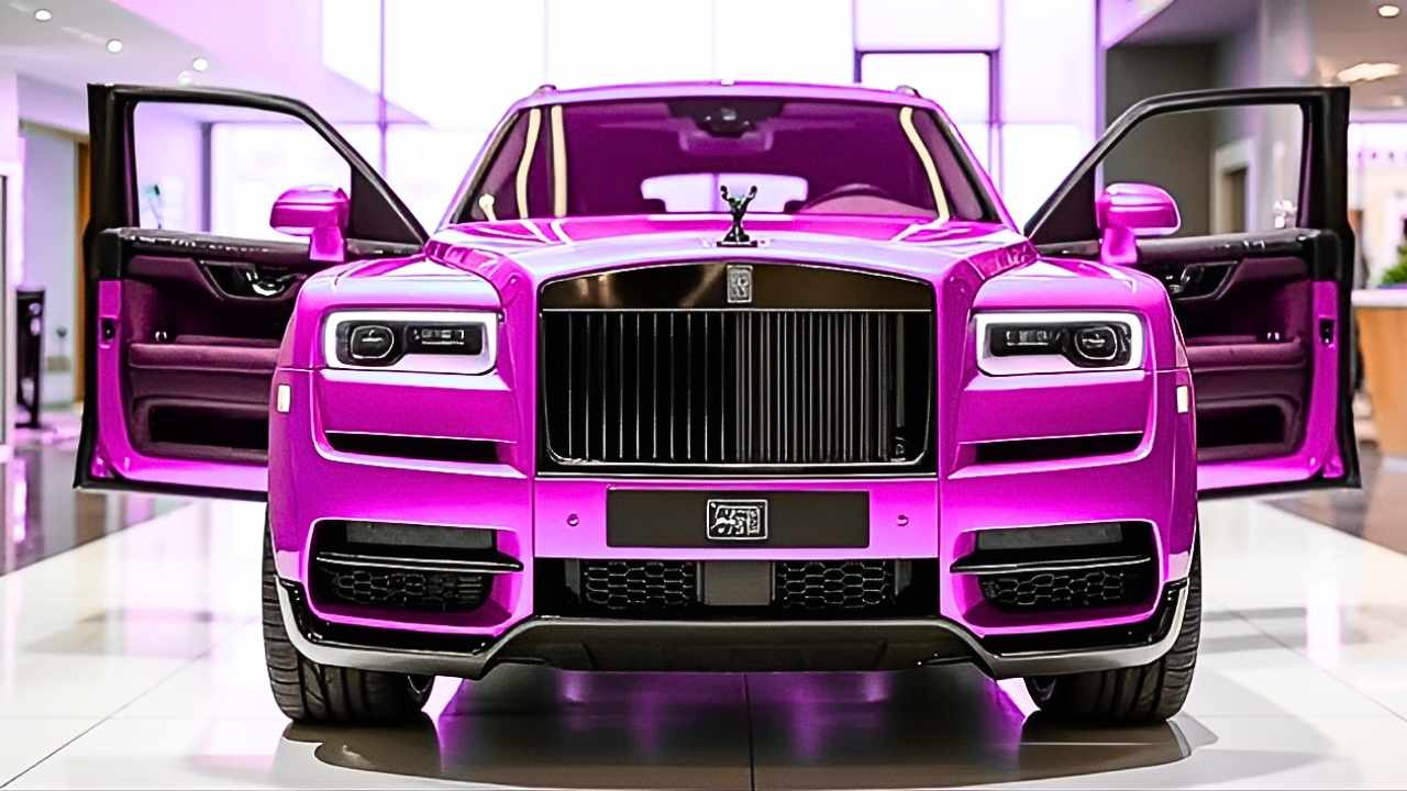 Rolls-Royce Cullinan Light Blue Wrap lujo personalizado con acabado premium